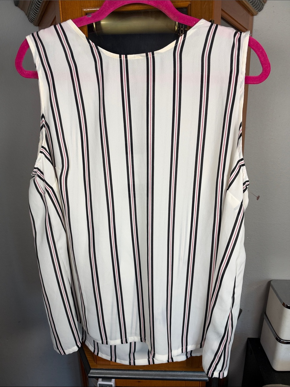 Who What Wear White Sleeveless Blouse with Pink & Black Stripes